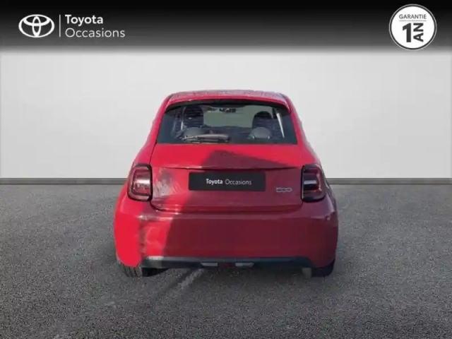 Fiat 500 e 95ch (red) — photo 4