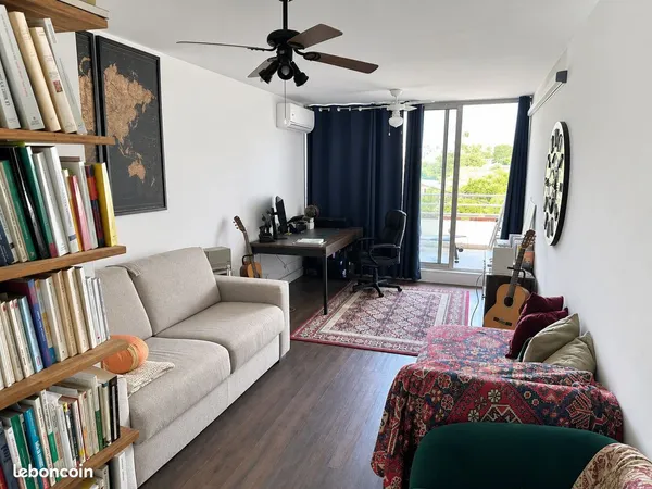 Studio climatisé avec varangue - saint-gilles-les-bains centre-ville