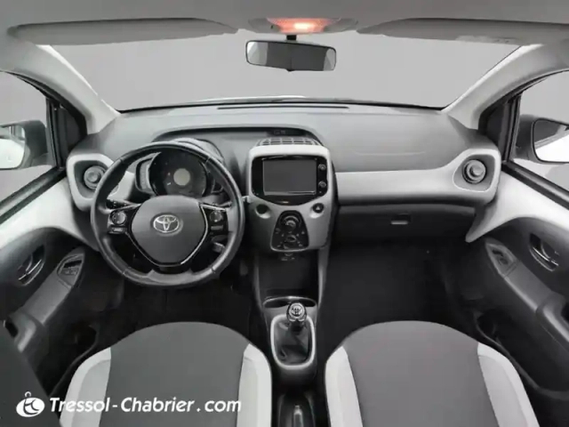 Toyota Aygo 1.0 vvt-i x-play — photo 10