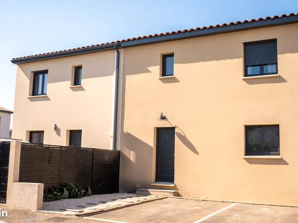 Maison neuve a sorgues