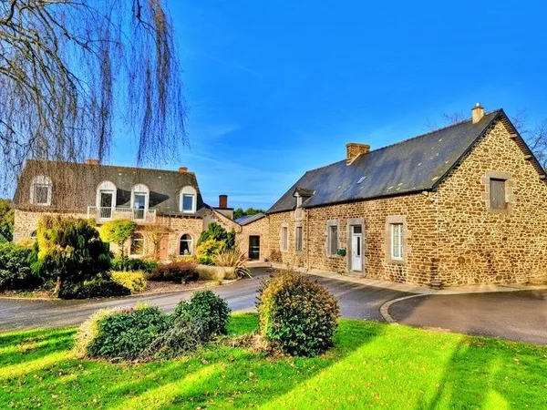 Maison à vendre 7 pièces 200 m2 LA CHAPELLE JANSON (35) avec dépendances et terrain