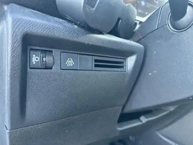 Citroën C4 bluehdi 130ch s&amp;s feel pack eat8 — photo 13