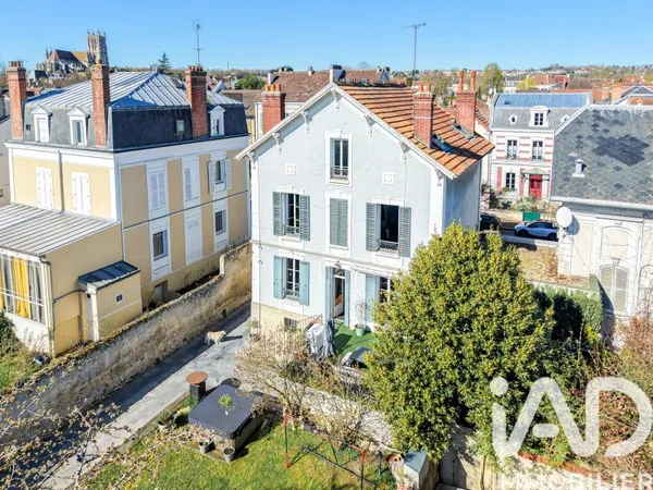 Maison 10 pièces 250 m²