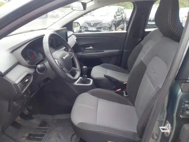 Dacia Sandero tce 90 — photo 9