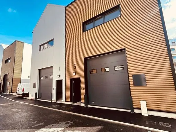Entrepôt 128 m² BAGNOLET