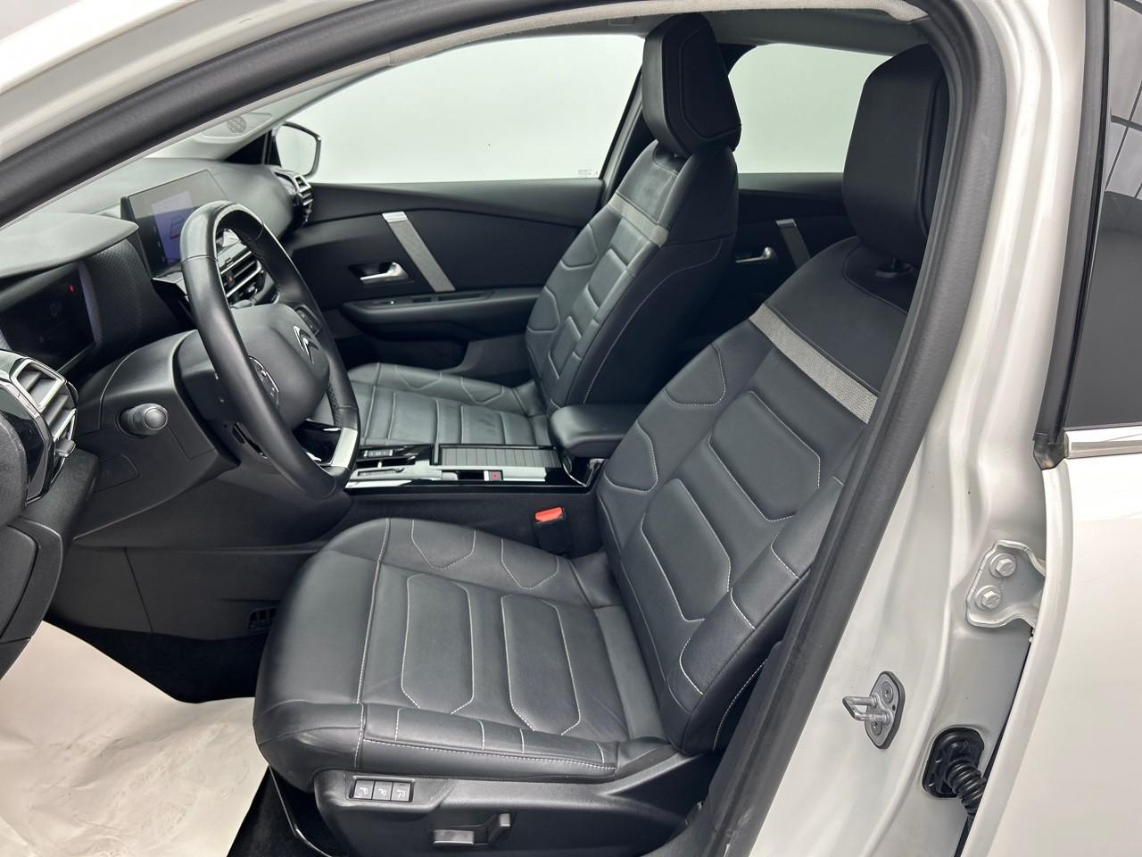 Citroën C4 X e-c4 x 136 ch automatique shine — photo 10
