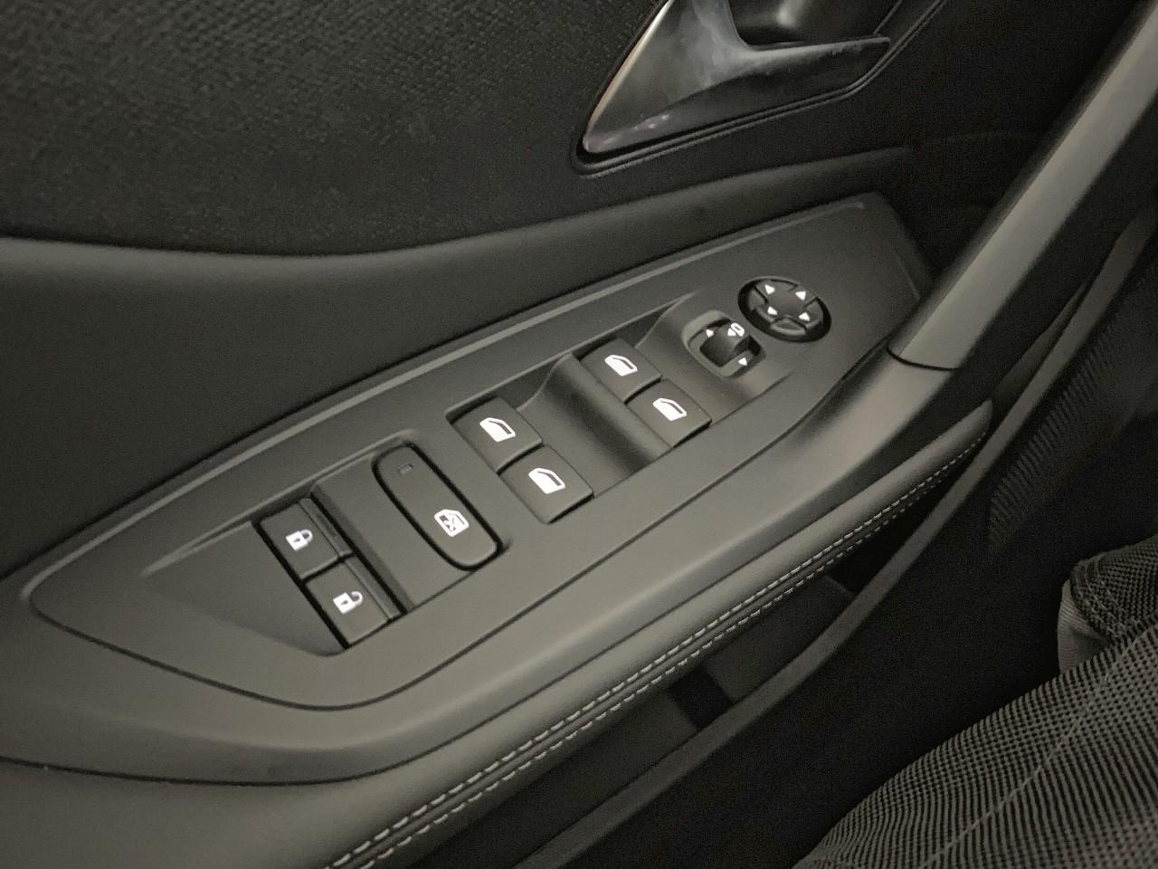 Peugeot 308 hybrid 145 e-dcs6 allure — photo 20