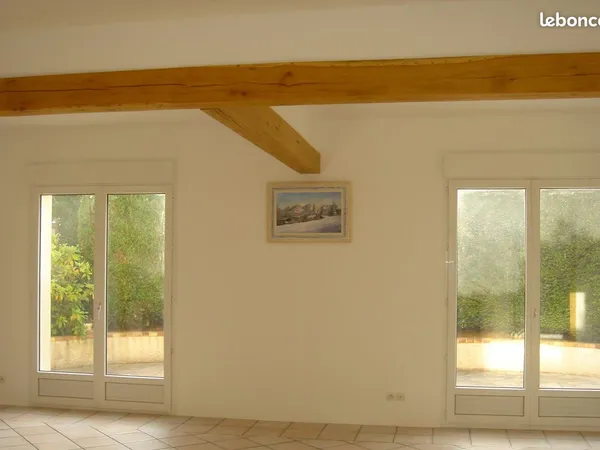 Maison familiale de 220 m² avec terrain constructible de 3 245 m²