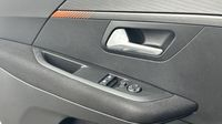 Peugeot 208 e-208 136ch Active — photo 16