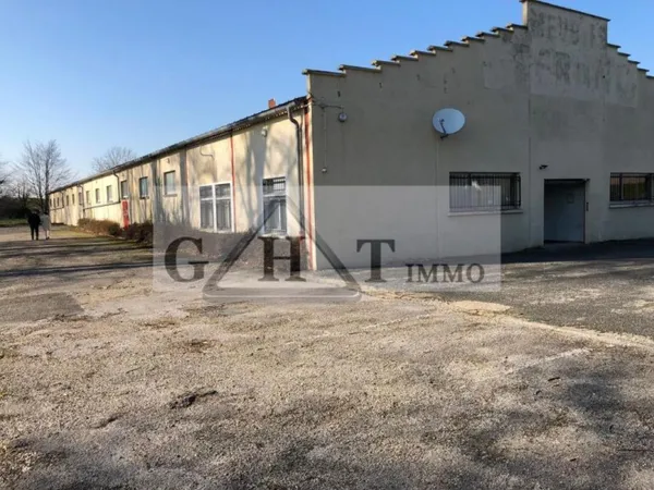 ENTREPOT A VENDRE 1300 M² BELLANCOURT