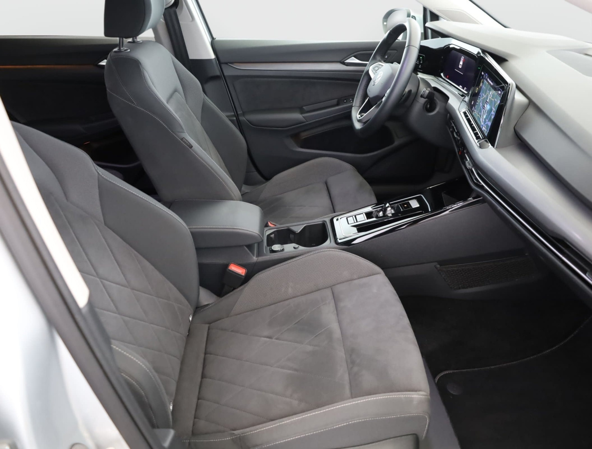 Volkswagen Golf 8 — photo 10