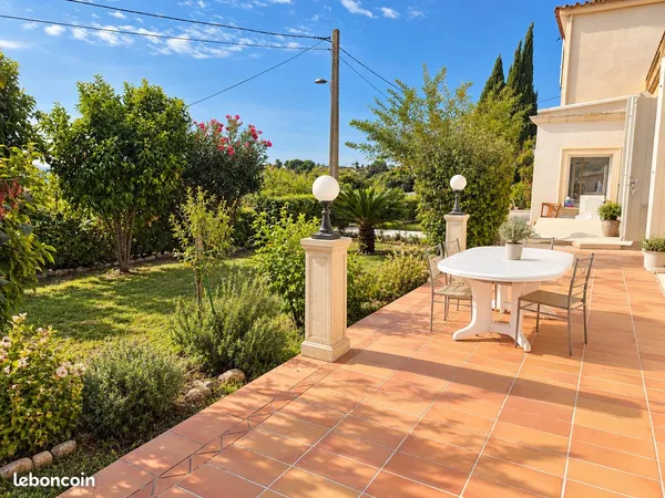 Maison 7 pièces 200 m²
