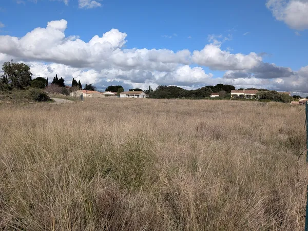 Terrain a batir 1320 m2 avec vue panoramique plein sud.