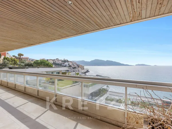 Appartement de standing dans résidence privée avec terrasse de 141m2 et vue mer exceptionnelle