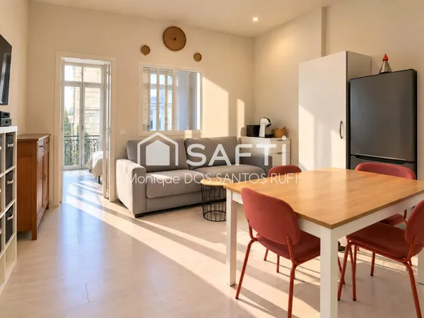 Un appartement traversant, entièrement rénové et prêt à vivre