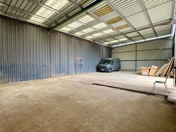 Stationnement Location La Villedieu-du-Clain   40€