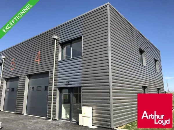 Local d'activité 166 m²