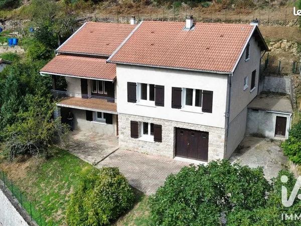Maison 7 pièces 141 m²