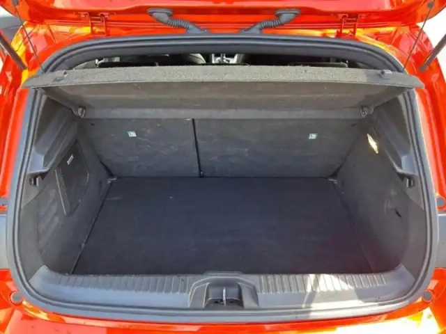 Renault Clio 1.0 tce 100ch initiale paris — photo 24