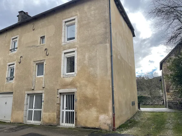 Très jolie maison située à Bertholène