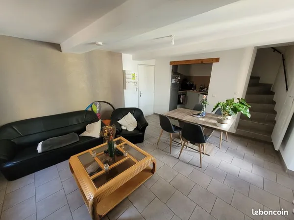 T2 Duplex en plein centre de Pignans
