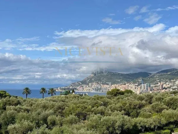Appartement 5 pièces 180 m²