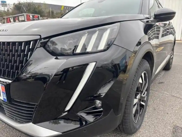 Peugeot 2008 1.2 puretech 130ch s&amp;s gt eat8 — photo 12