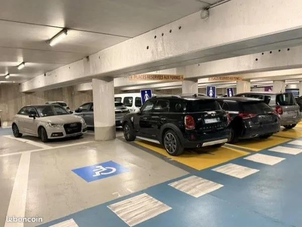 PARKING À LOUER - Place Maud'Huy, METZ