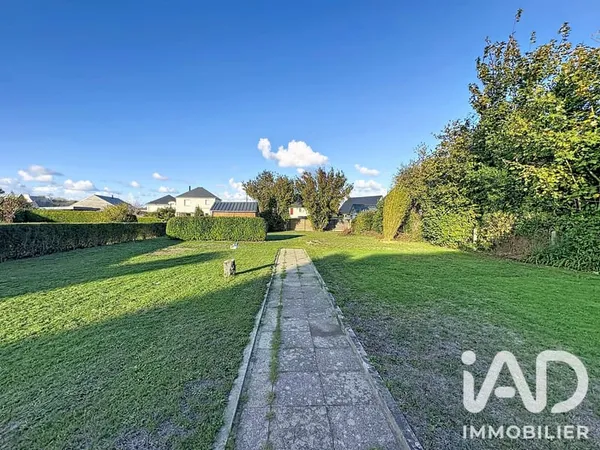 Terrain 725 m²
