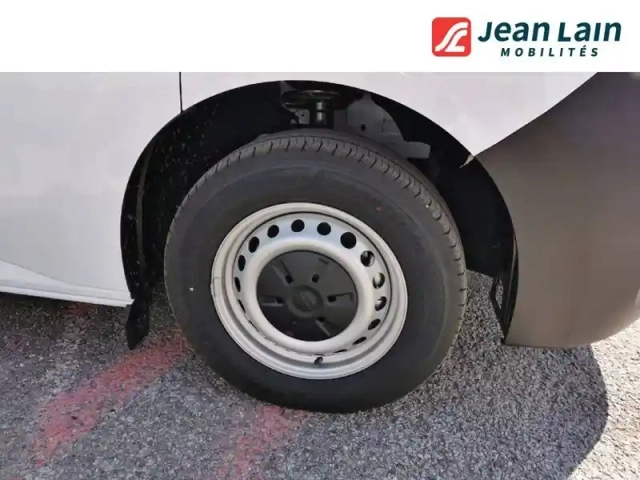 Volkswagen Transporter van l1h1 2.0 tdi 150 bva8 — photo 27