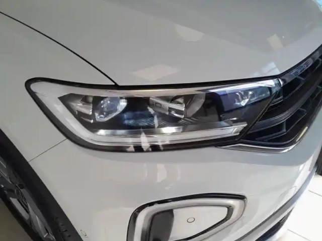 Volkswagen T-Roc 1.5 tsi evo2 150ch vw edition dsg7 — photo 9