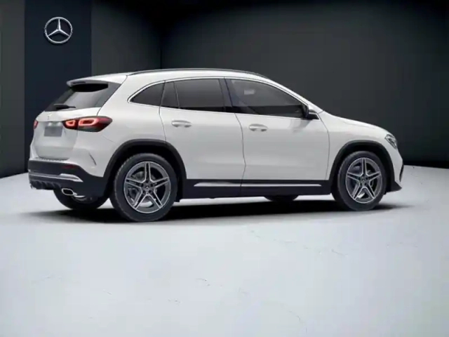 Mercedes Gla 220 d 4matic amg line — photo 20