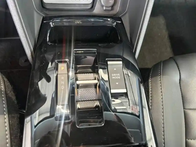 Citroën C4 hybride 145 ch e-dcs6 — photo 14