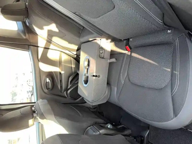 Jeep Renegade 1.6 l multijet 120 ch bvr6 — photo 40
