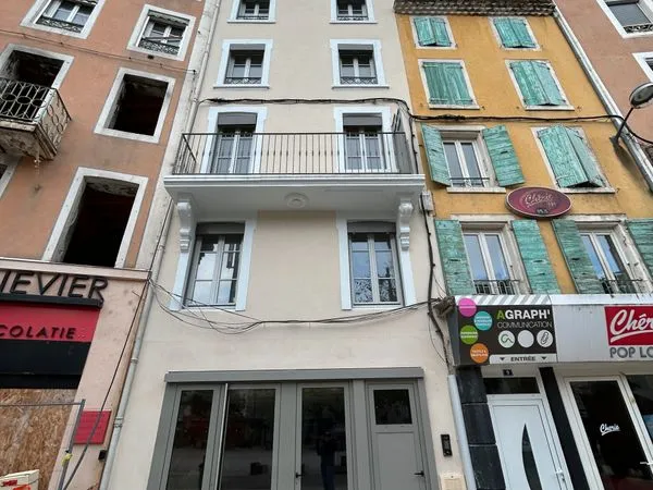 Local commercial - ANNONAY Place des Cordeliers - 65m2