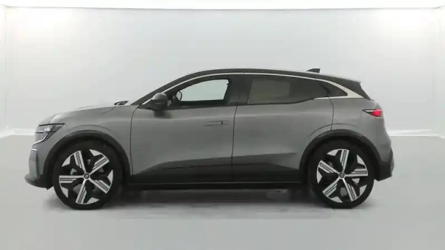 Renault Megane e-tech 220 ch autonomie confort gsr2 — photo 20