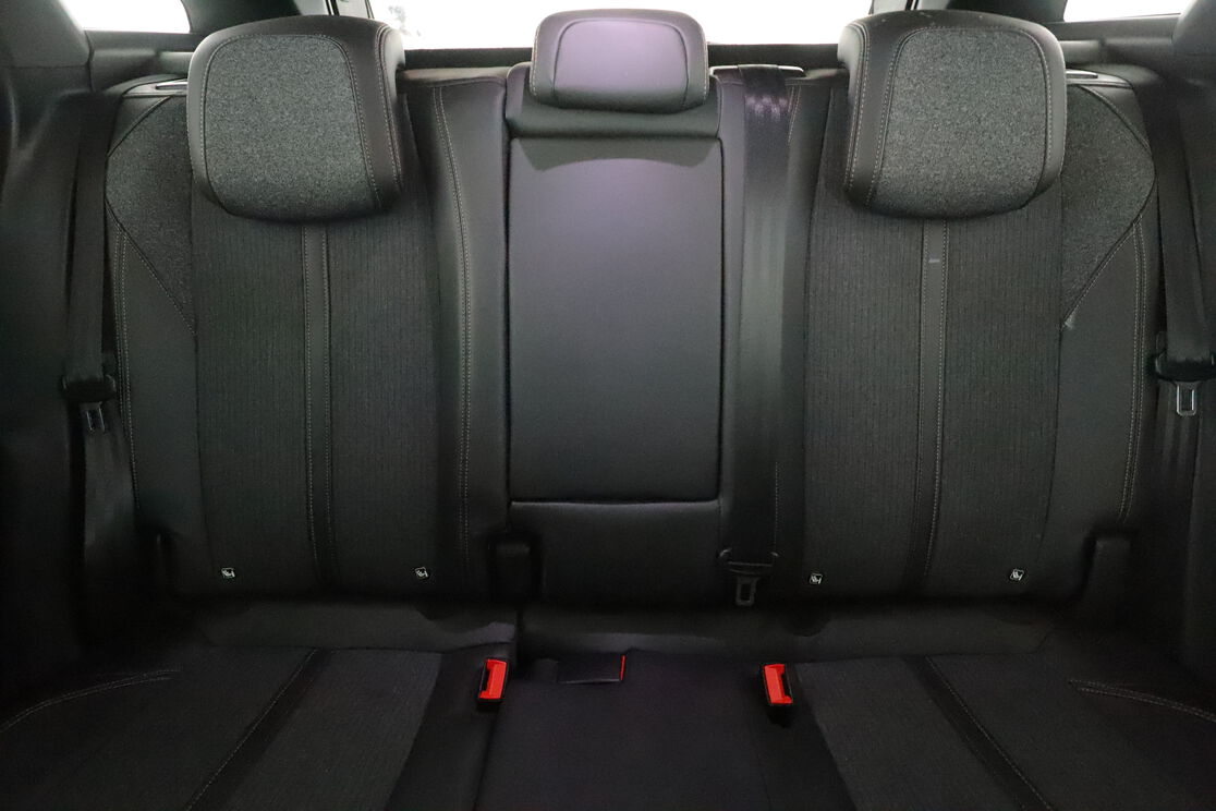 Peugeot 3008 1.6 THP GT Line EAT6 — photo 14