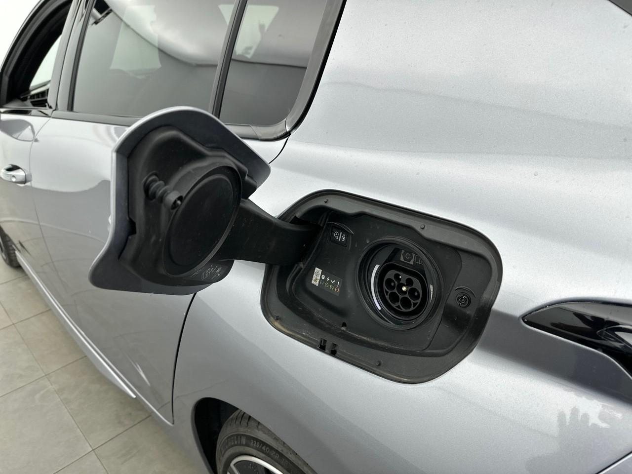 Peugeot 308 phev 180 e-eat8 gt — photo 2