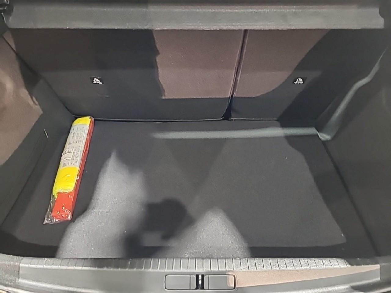 Peugeot 208 puretech 75 s&s bvm5 active business — photo 14