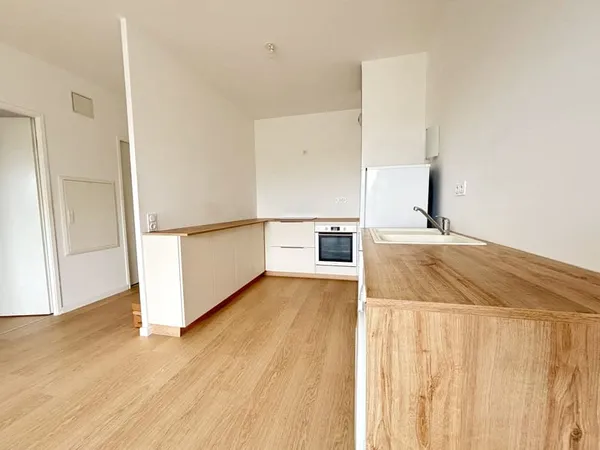 APPARTEMENT - TYPE 2 - 40 M2 - BALCON - PARKING