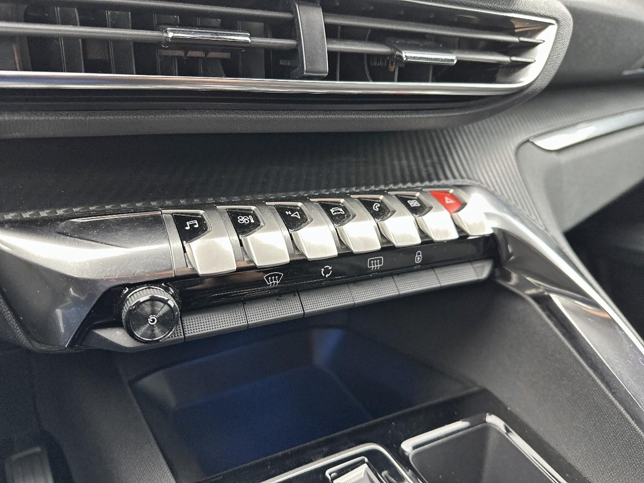 Peugeot 3008 puretech 130ch s&s eat8 allure pack — photo 28