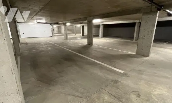 Parking 12 m²
