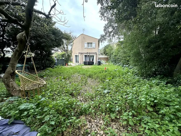 Maison contemporaine (2020) de 90 m² - Terrain 390 m² sans vis-à-vis - 3 Ch - Parking - La Seyne-sur