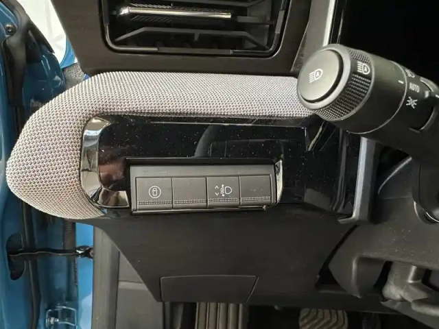 Nissan Micra electrique 52kwh 150ch — photo 101