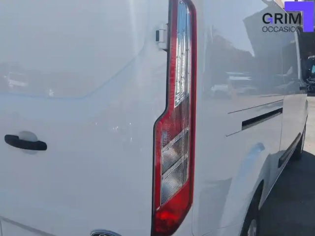 Ford Transit custom fourgon 300 l2h1 2.0 ecoblue 130 — photo 18