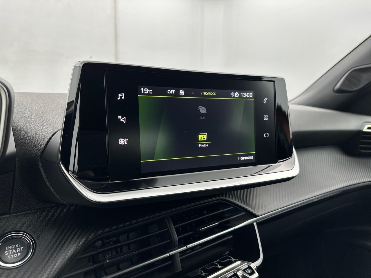 Peugeot 2008 puretech 130 s&s eat8 allure pack — photo 26
