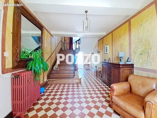 Château 13 pièces 327 m²