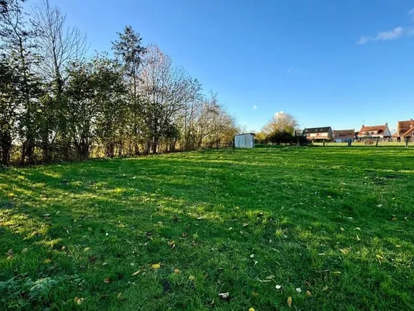 Terrain 1050 m²