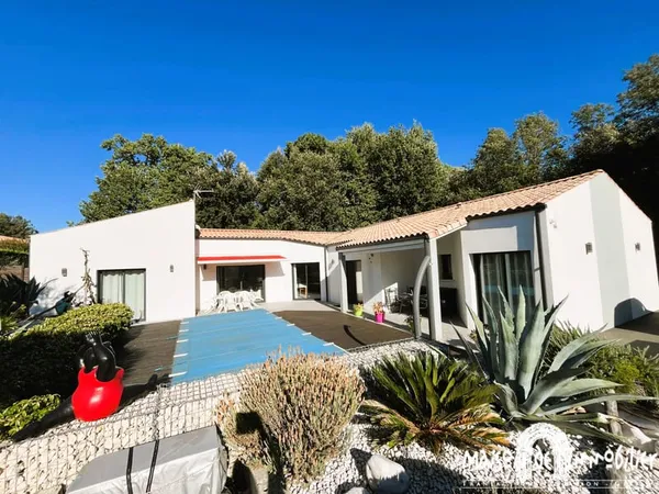 VILLA -188m2-4 CHAMBRES-PISCINE-MESCHERS SUR GIRONDE-SUD ROY