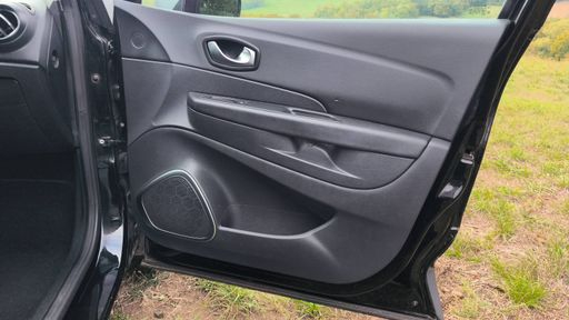 Renault Captur 0.9 TCe 90 - Intens – 2018 – 157324 km – Essence – Boîte Manuelle — photo 27
